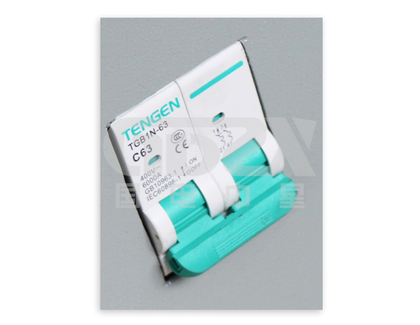 操作臺(tái)開(kāi)關(guān)